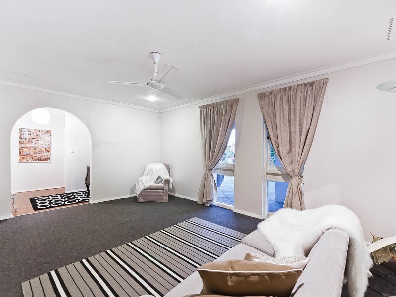 14 Batavia Place, Kallaroo WA 6025