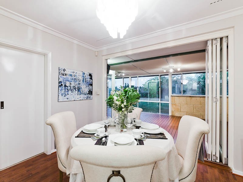 14 Batavia Place, Kallaroo WA 6025