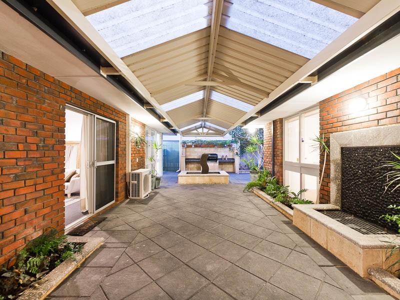 14 Batavia Place, Kallaroo WA 6025