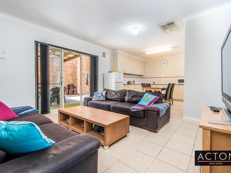 43B Lakeside Drive, Joondalup WA 6027