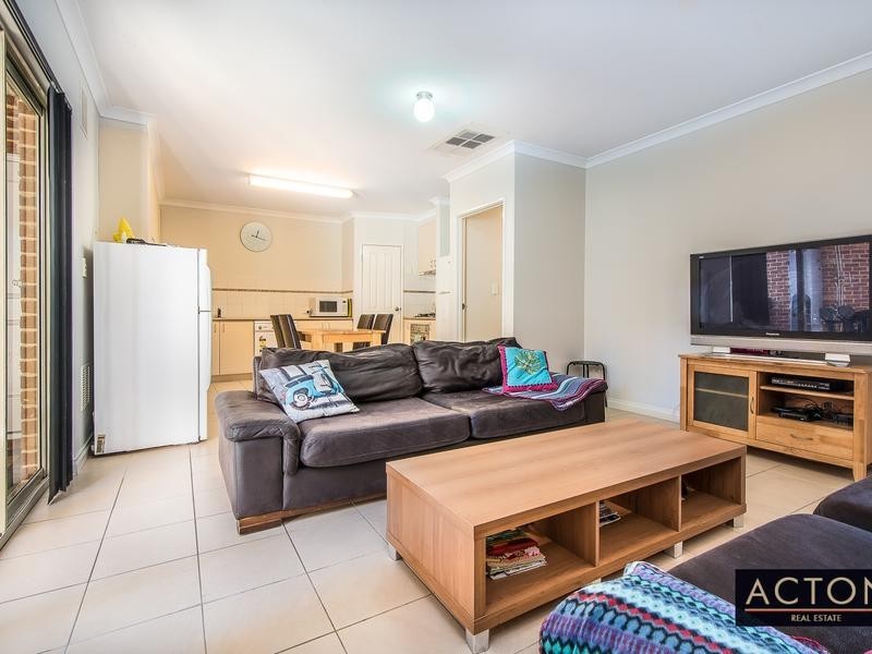 43B Lakeside Drive, Joondalup WA 6027