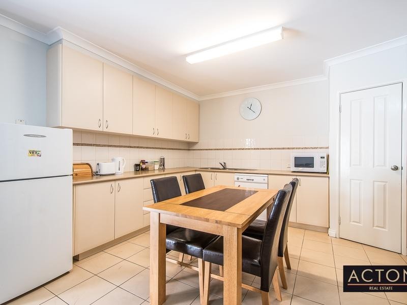 43B Lakeside Drive, Joondalup WA 6027