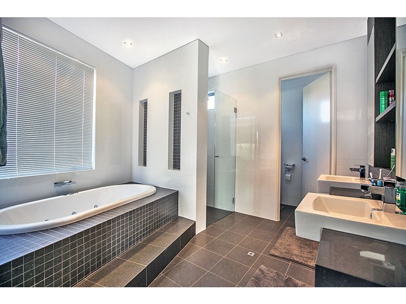 2 Gali Lane, City Beach WA 6015