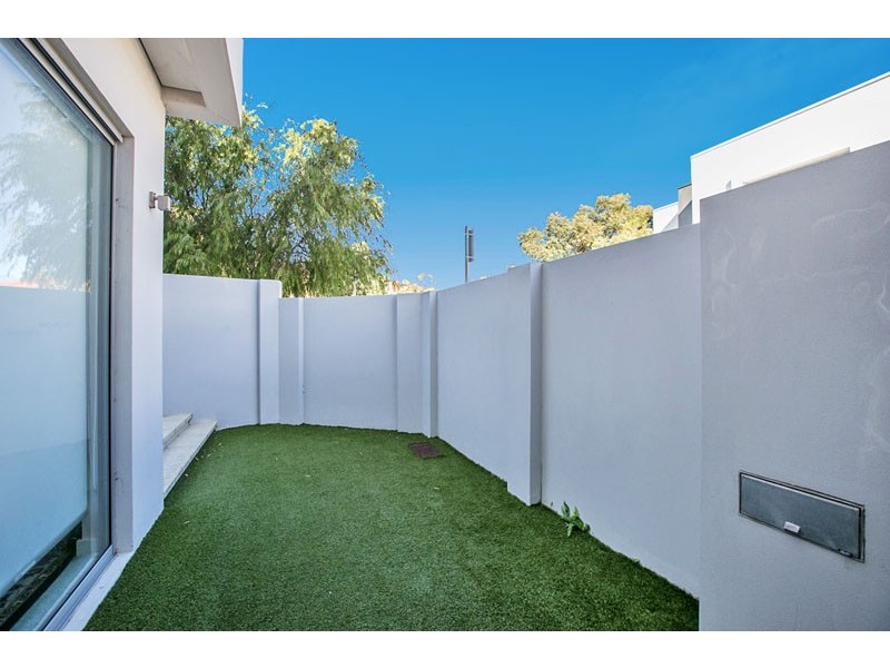 2 Gali Lane, City Beach WA 6015