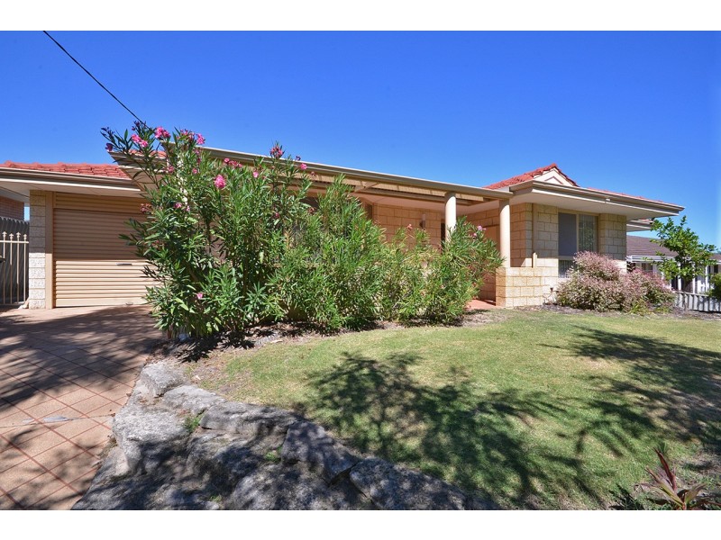 34 Banks Avenue, Hillarys WA 6025