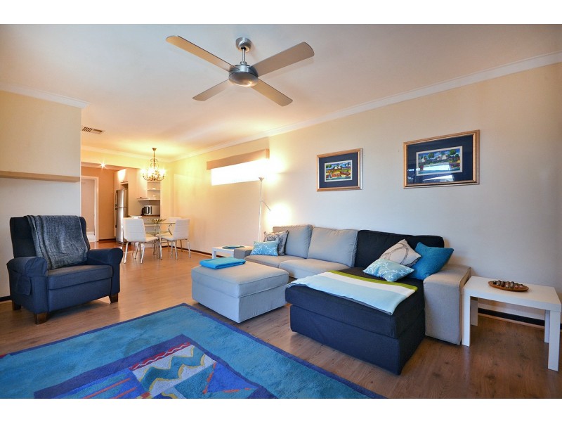 34 Banks Avenue, Hillarys WA 6025