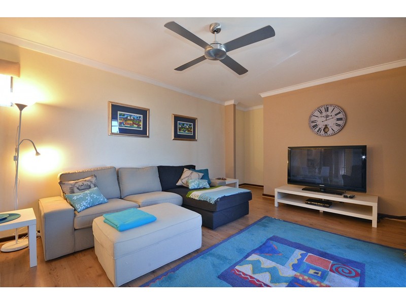 34 Banks Avenue, Hillarys WA 6025