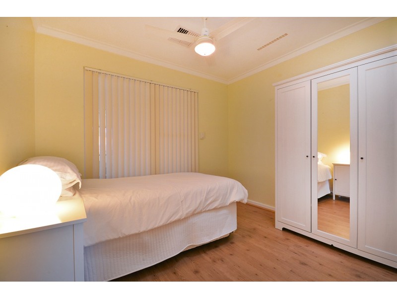 34 Banks Avenue, Hillarys WA 6025