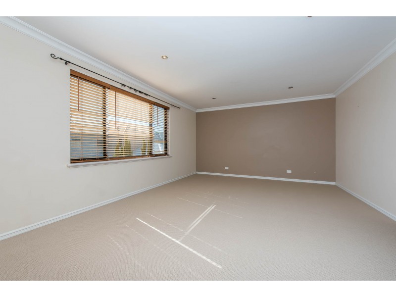 124B Huntriss Road, Doubleview WA 6018