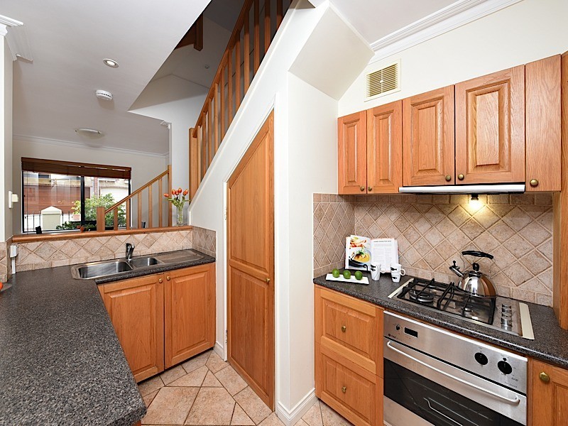 15/42 Burns Street, North Fremantle WA 6159