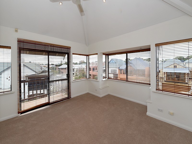 15/42 Burns Street, North Fremantle WA 6159