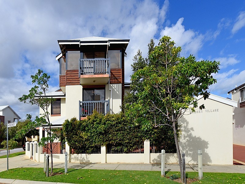 15/42 Burns Street, North Fremantle WA 6159