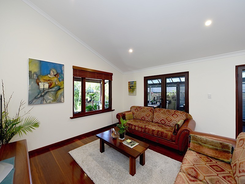 7 Caithness Road, Floreat WA 6014