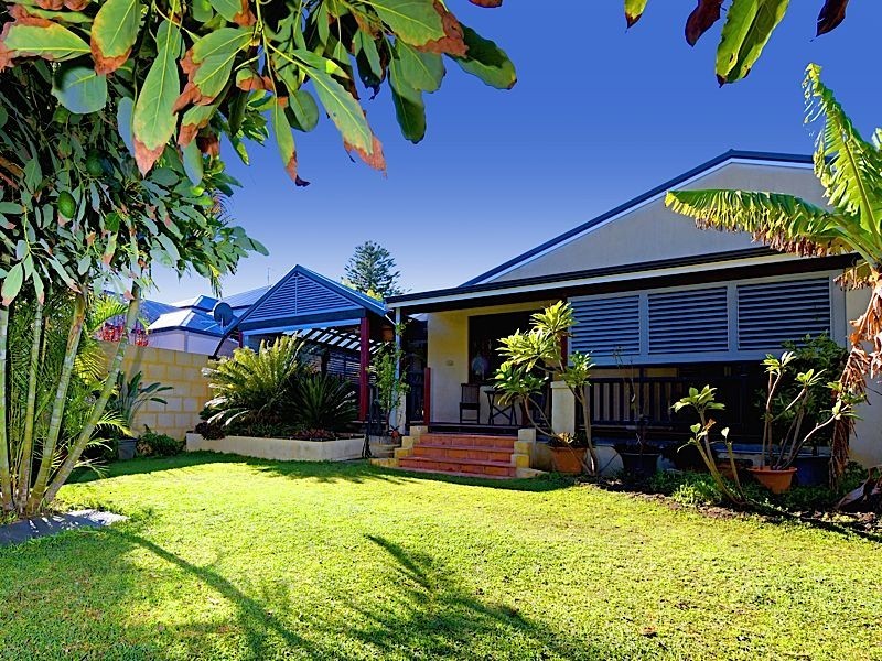 7 Caithness Road, Floreat WA 6014