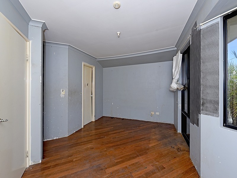 40 Gaby Way, Marangaroo WA 6064