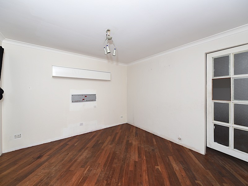 40 Gaby Way, Marangaroo WA 6064