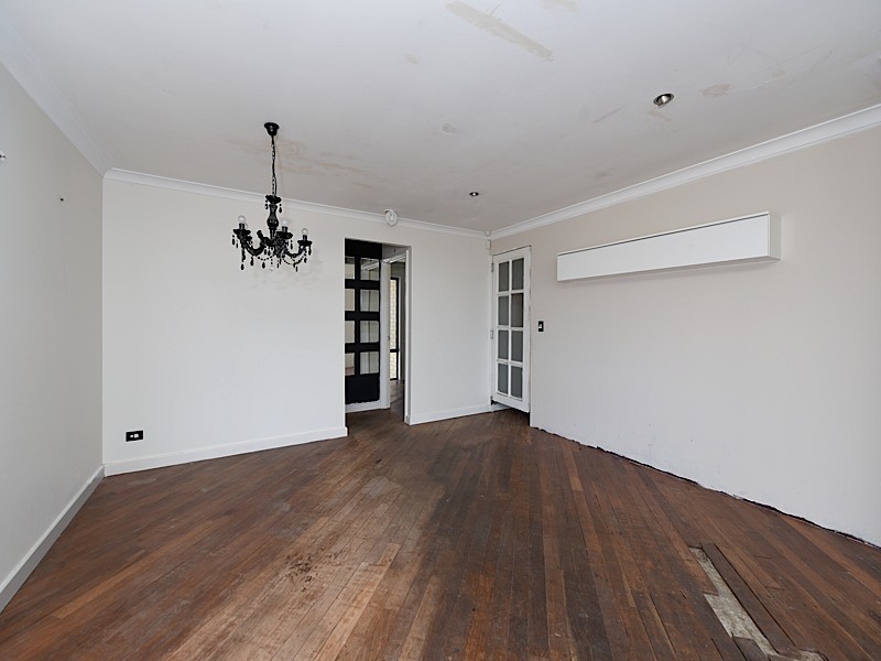 40 Gaby Way, Marangaroo WA 6064