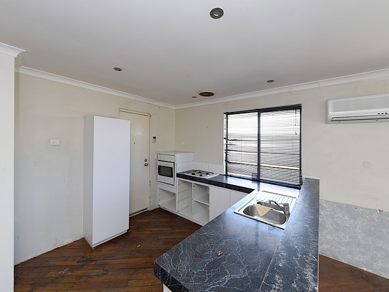 40 Gaby Way, Marangaroo WA 6064