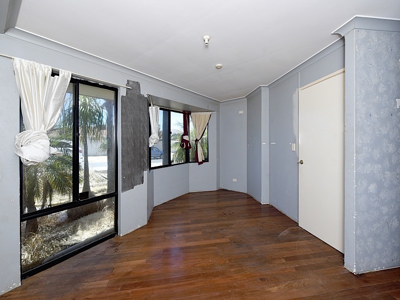 40 Gaby Way, Marangaroo WA 6064