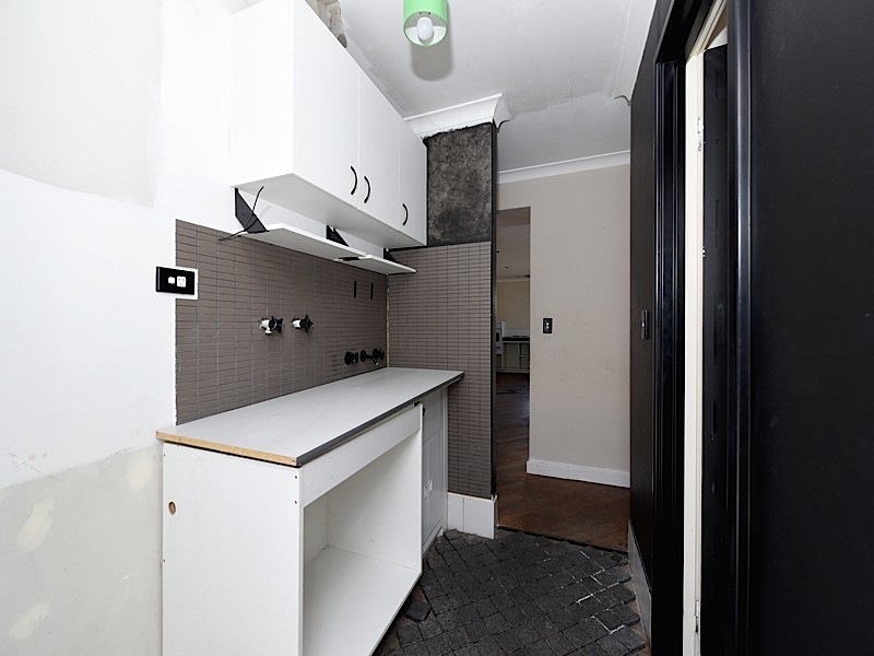 40 Gaby Way, Marangaroo WA 6064