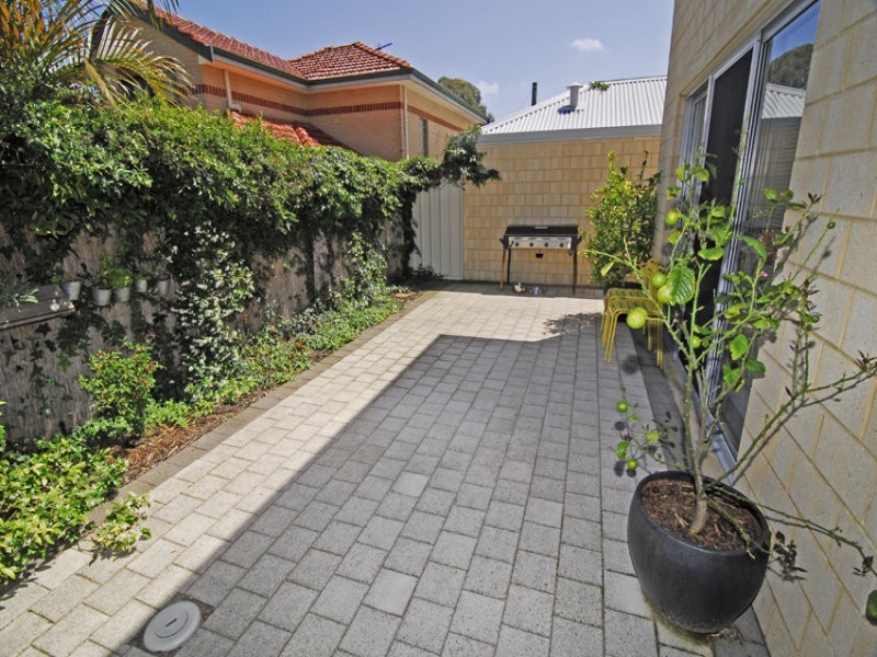 3/4 Langley Place, Innaloo WA 6018