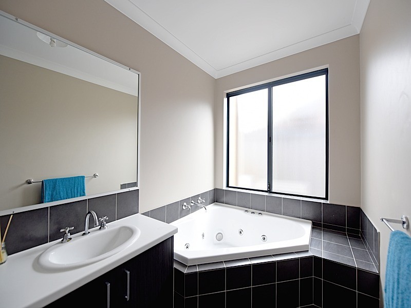 30A Valentine Avenue, Dianella WA 6059