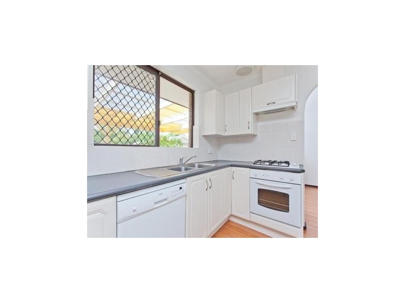 9 Holmesfield Crescent, Carine WA 6020