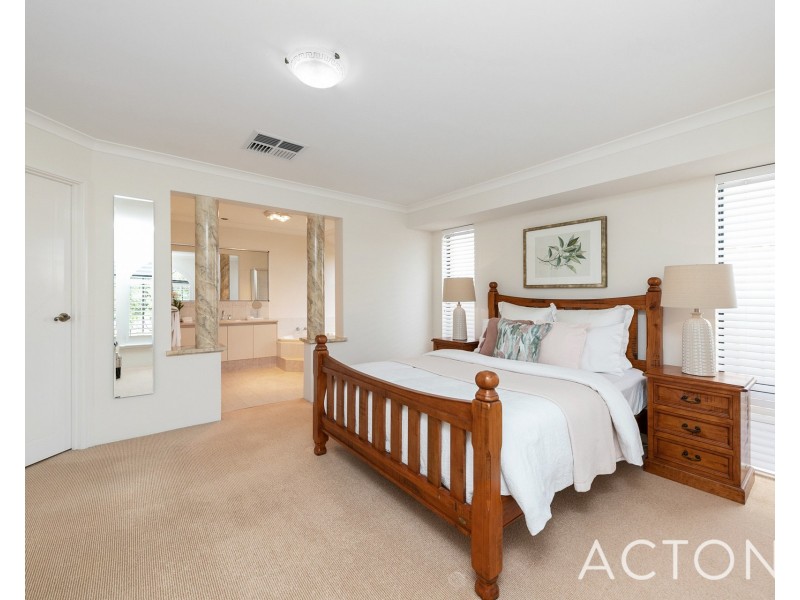 19 Richardson Road, Coogee WA 6166