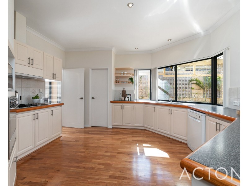 19 Richardson Road, Coogee WA 6166