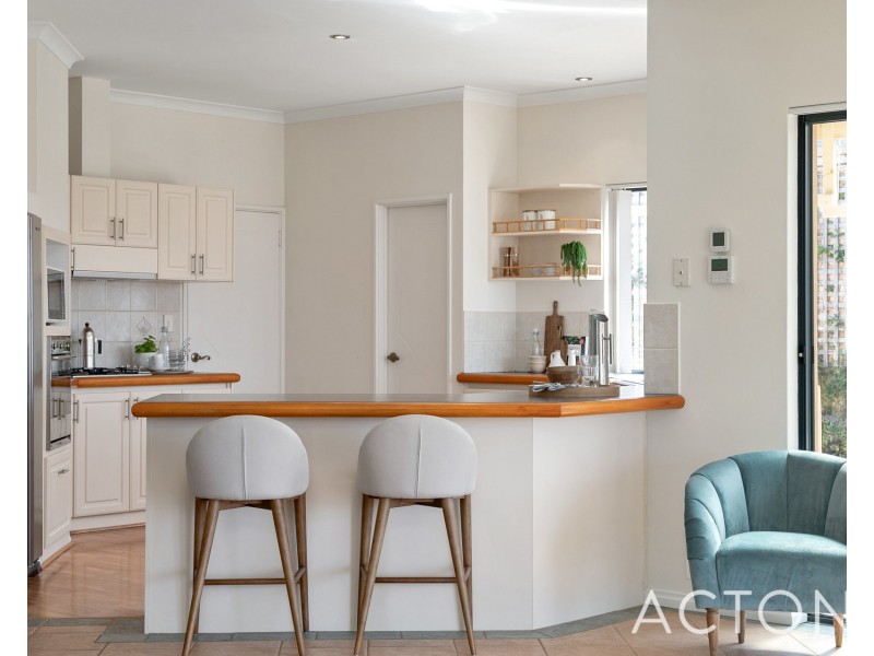 19 Richardson Road, Coogee WA 6166