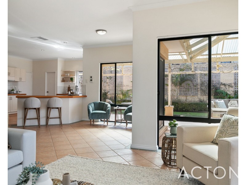19 Richardson Road, Coogee WA 6166