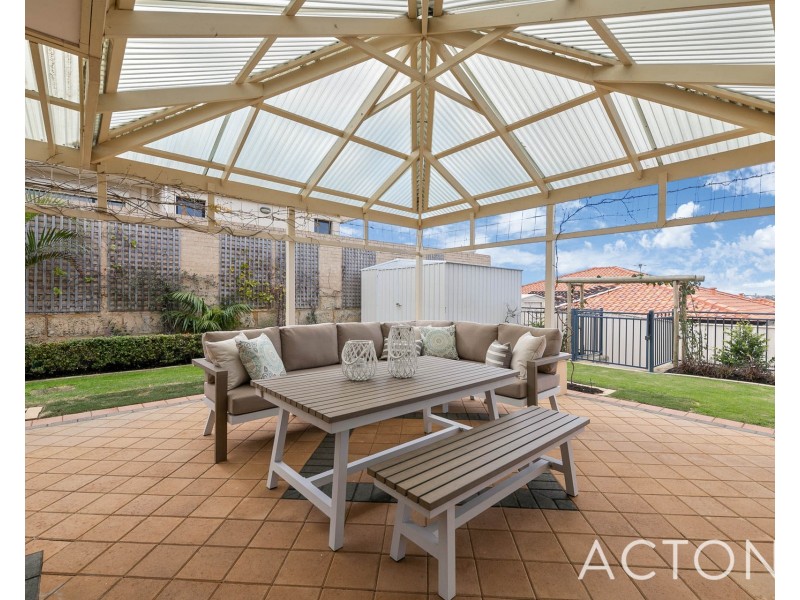 19 Richardson Road, Coogee WA 6166