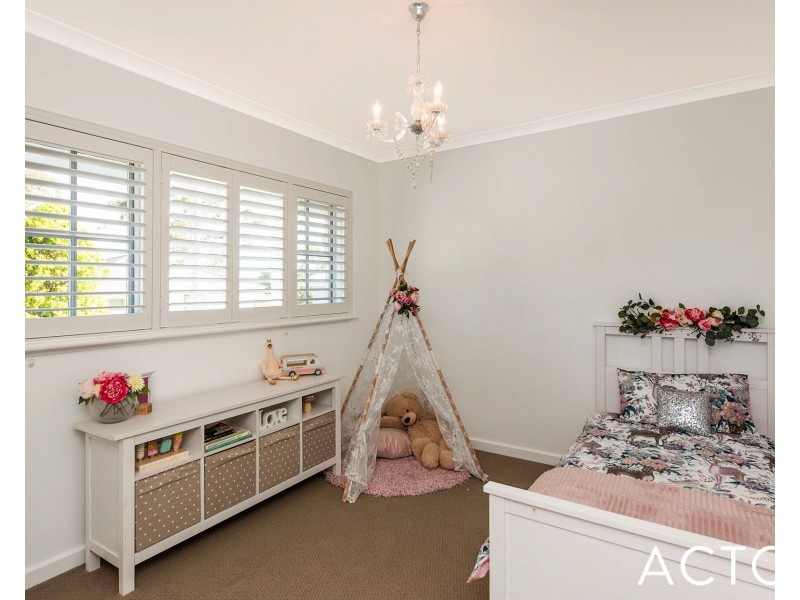 11 Kilkenny Road, Floreat WA 6014