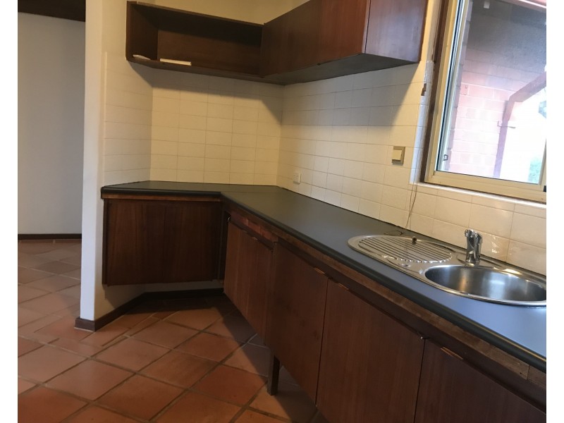 2/25 Comer Street, Como WA 6152