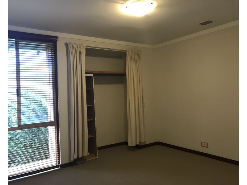 2/25 Comer Street, Como WA 6152