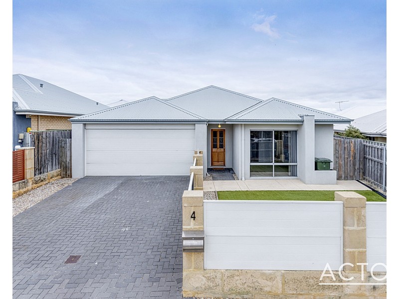 4 Board Street, Yanchep WA 6035