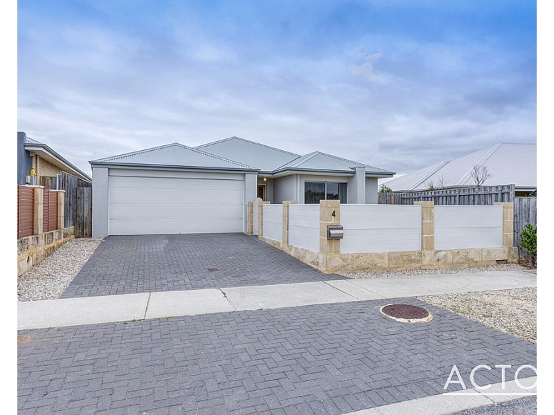 4 Board Street, Yanchep WA 6035