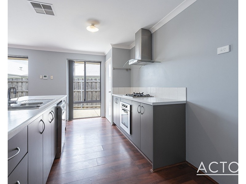 4 Board Street, Yanchep WA 6035