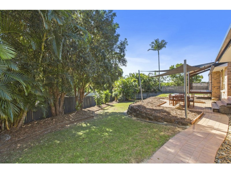 11 Lochlomond Drive, Banora Point NSW 2486