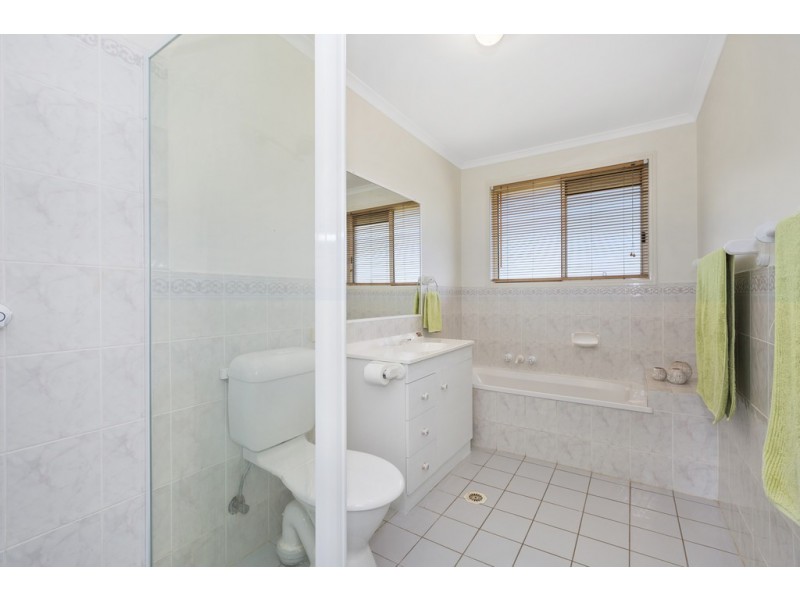 2 / 8 Cromer Court, Banora Point NSW 2486