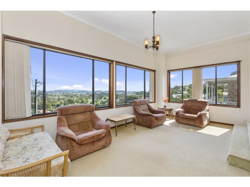 18 Cominan Avenue, Banora Point NSW 2486