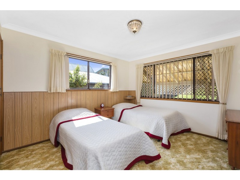 18 Cominan Avenue, Banora Point NSW 2486