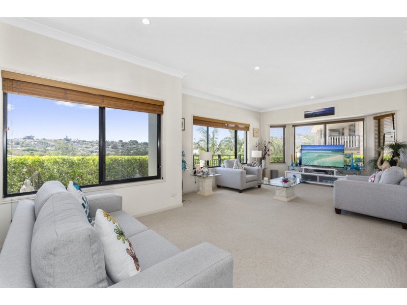 7 White Fig Court, Banora Point NSW 2486