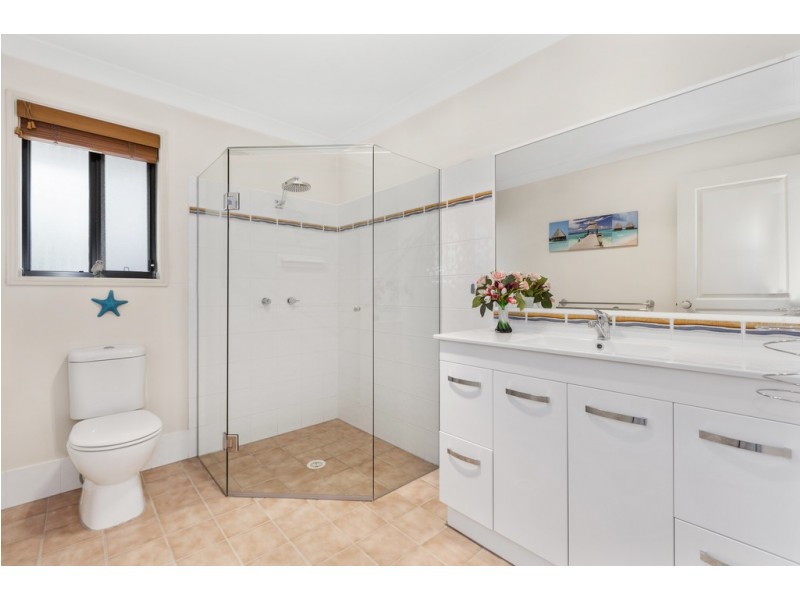 7 White Fig Court, Banora Point NSW 2486