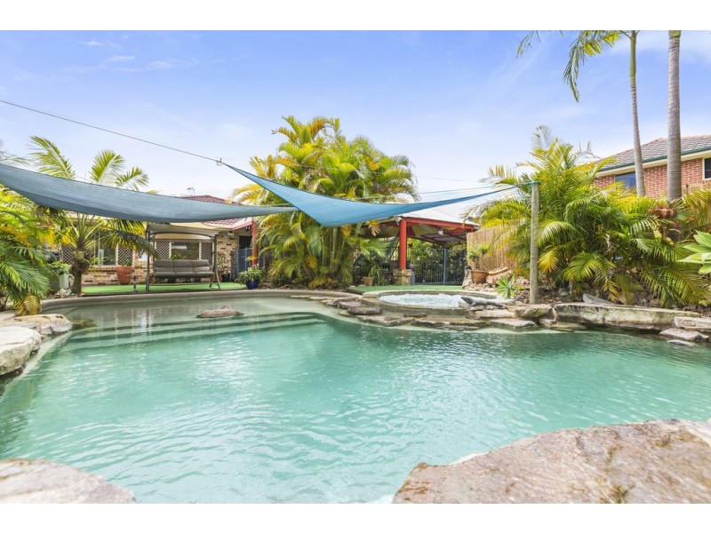 89 Avondale Drive, Banora Point NSW 2486