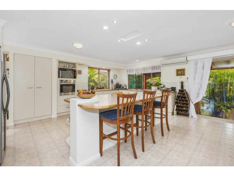 89 Avondale Drive, Banora Point NSW 2486