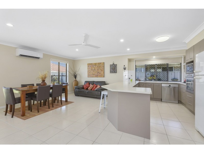 136 Botanical Circuit, Banora Point NSW 2486