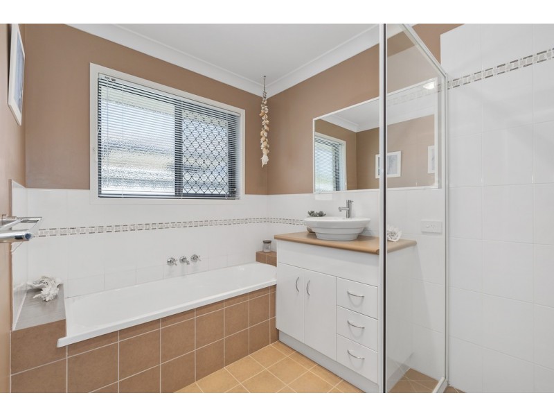 136 Botanical Circuit, Banora Point NSW 2486