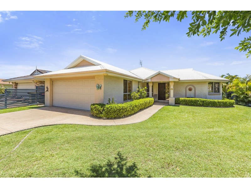 7 Riversdale Boulevard, Banora Point NSW 2486