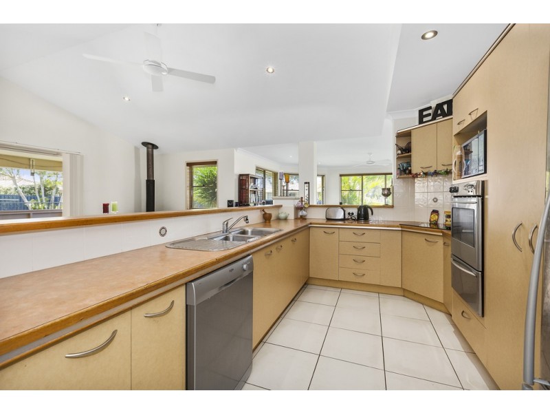 7 Riversdale Boulevard, Banora Point NSW 2486